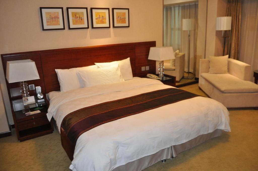 Ramada Plaza Shenyang Citycenter Buitenkant foto