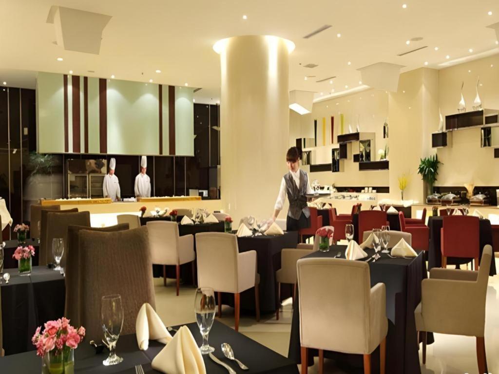 Ramada Plaza Shenyang Citycenter Buitenkant foto